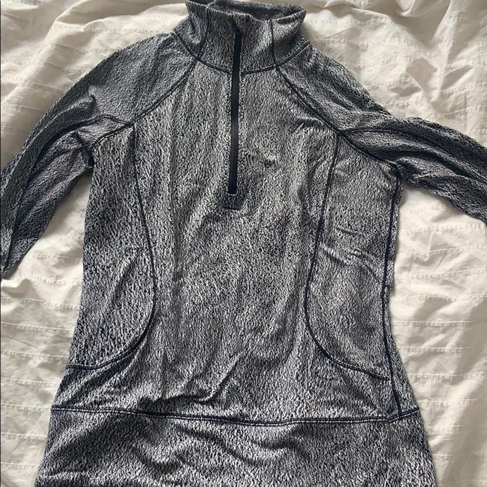 Lululemon half zip jacket - Size 6